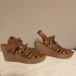 Super cute Wedge sandals size 8